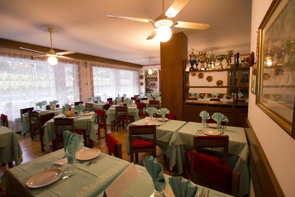 Hotel Sarre Zewnętrze zdjęcie